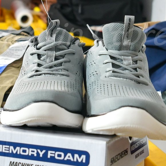 Skechers Men's Summit Sneaker - Picture 2 of 7